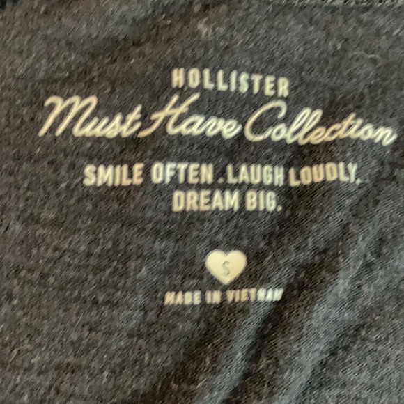 Hollister Black Long Sleeve - Size‎ Small - Picture 6 of 6